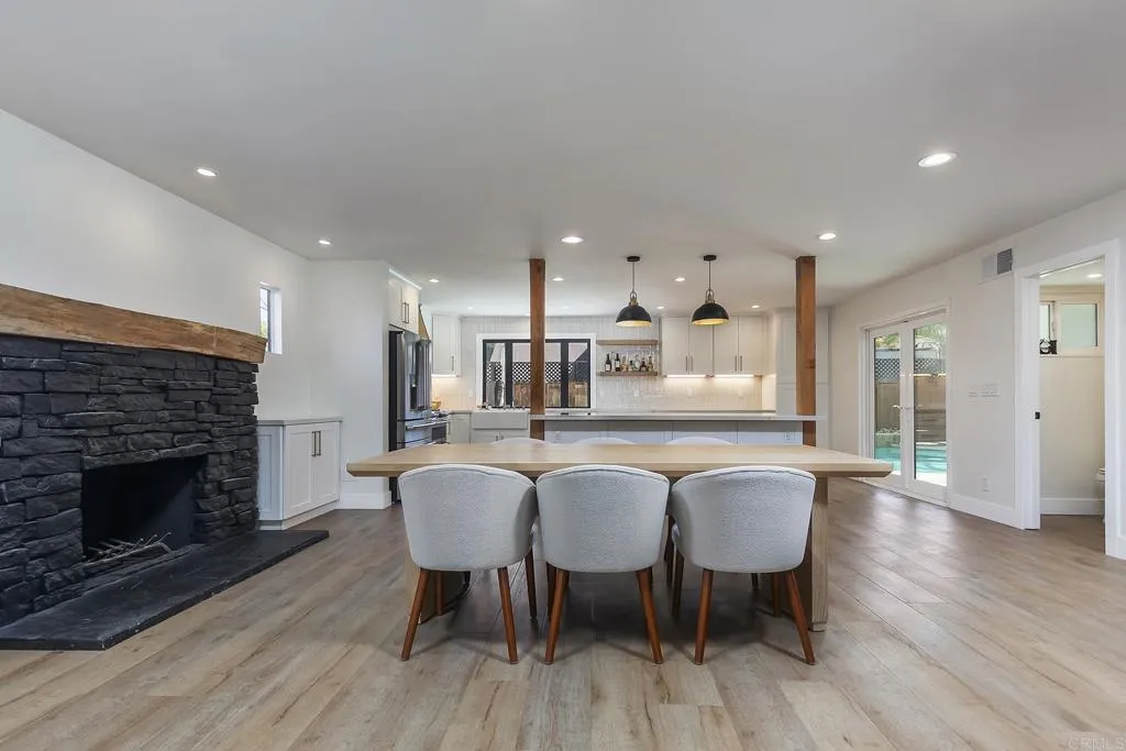 https://cdn.realtyfeed.com/cdn/127/306561417/1d991e2875beee7347fd2009fc52671b.webp