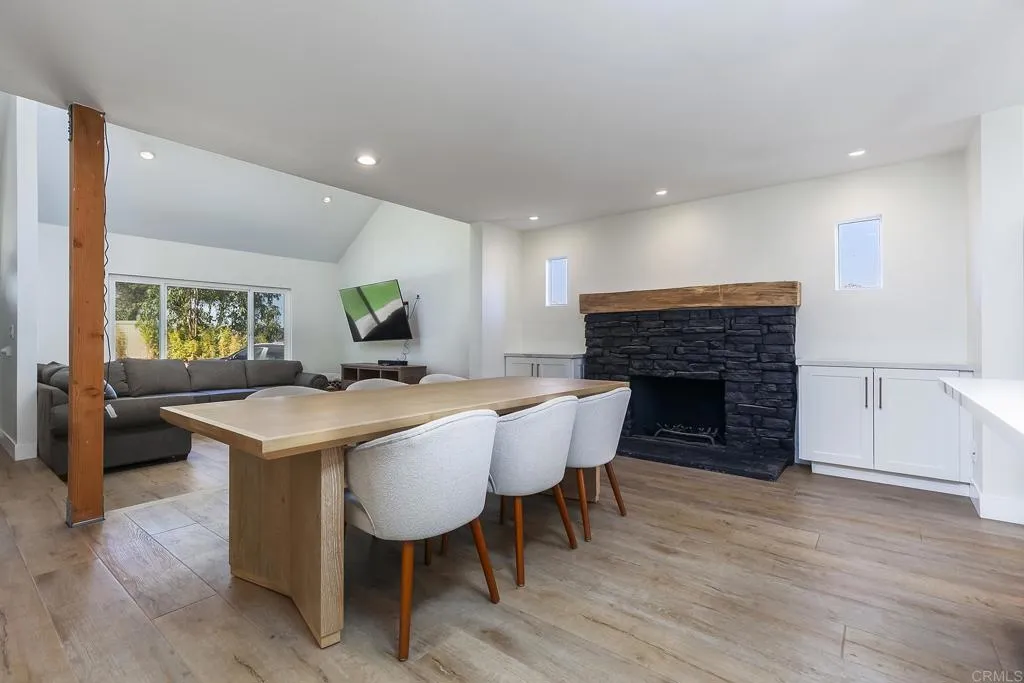 https://cdn.realtyfeed.com/cdn/127/306561417/3258bd1d6bf49880fa90c0815f42e14c.webp