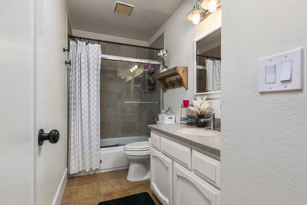 https://cdn.realtyfeed.com/cdn/127/306561417/93baf8ac8a8d93f65fdfefc6ec036c2e.webp