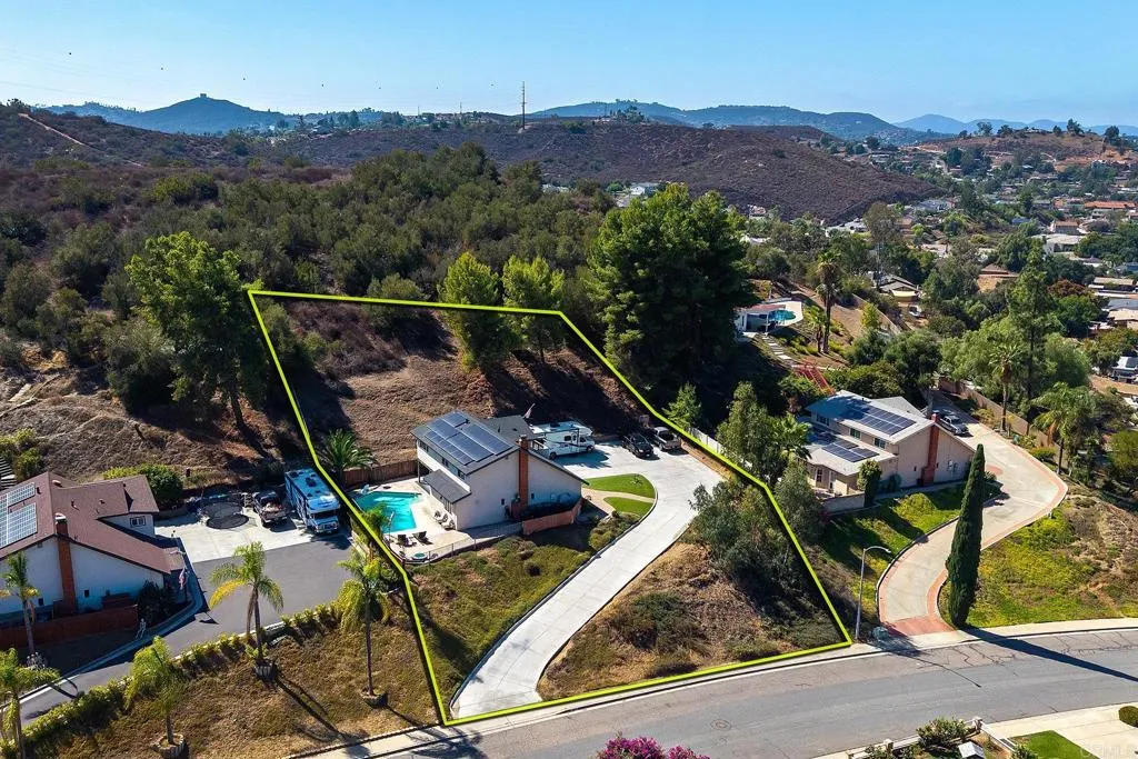 https://cdn.realtyfeed.com/cdn/127/306561417/deef03d7bd064567b3a1fac0e6e606d1.webp