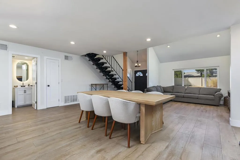 https://cdn.realtyfeed.com/cdn/127/306561417/e9c7aa81f4c27ac0e66073ecba6b998a.webp