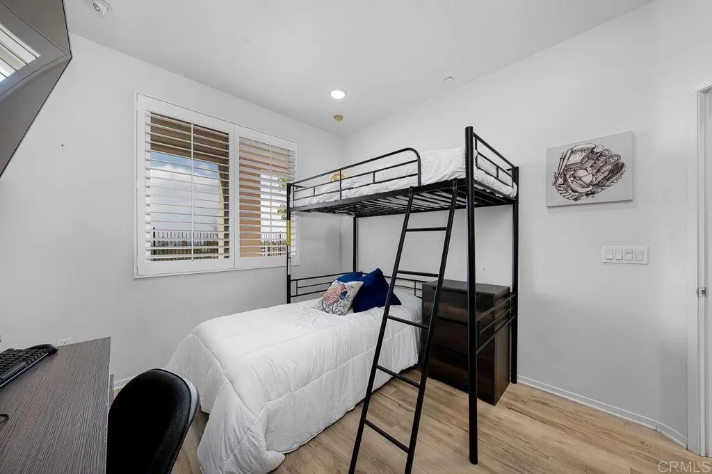 https://cdn.realtyfeed.com/cdn/127/306561422/6c01f70e5eb521fe9267732764191425.webp