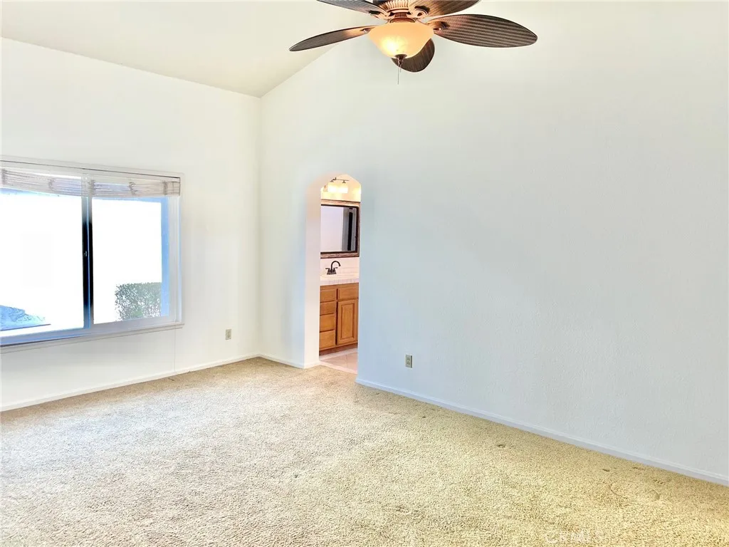 https://cdn.realtyfeed.com/cdn/127/306561447/af5bc1bd305c1956c9d97b3c5bc488dc.webp