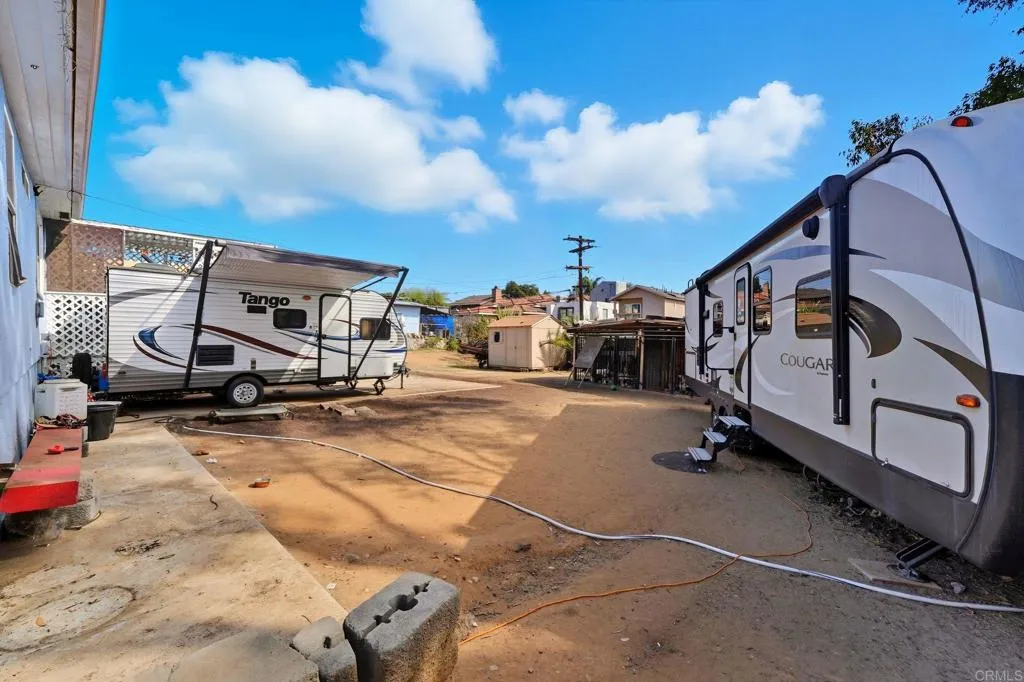 https://cdn.realtyfeed.com/cdn/127/306561483/50cf5a0e658c558b0270800fbcebe063.webp