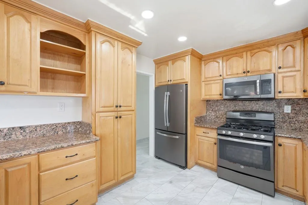 https://cdn.realtyfeed.com/cdn/127/306561483/9d5406ea8d2df113a3ff80b3e9796b62.webp