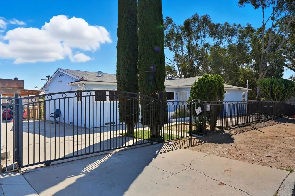 https://cdn.realtyfeed.com/cdn/127/306561483/bbef58cac7a8f71f6ba9e6e459624d4e.webp