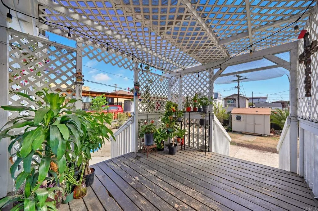 https://cdn.realtyfeed.com/cdn/127/306561483/cfe1dd5cde0b20e24e6b0afbf0bd2b43.webp