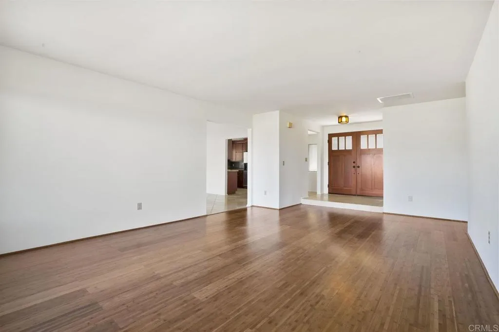 https://cdn.realtyfeed.com/cdn/127/306561491/0ba2e7ee95f1ff53c09af1f5418d5fc4.webp