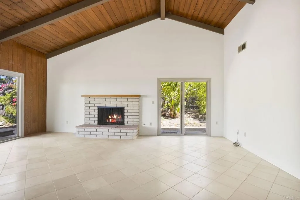 https://cdn.realtyfeed.com/cdn/127/306561491/82f5fef9f3899ff100a355d0640dae46.webp