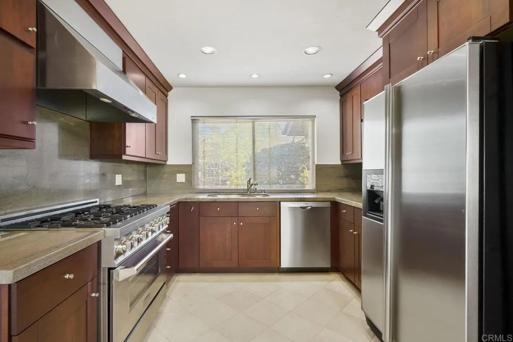 https://cdn.realtyfeed.com/cdn/127/306561491/8d9d51f4f3621d82c79a6b9ea7d89462.webp