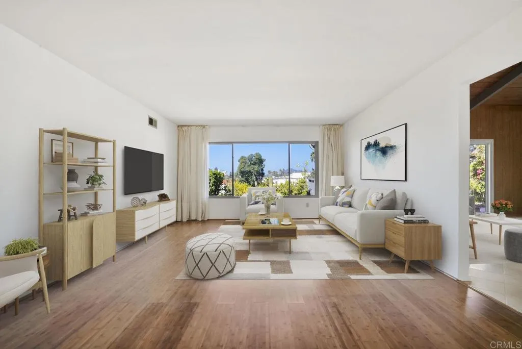 https://cdn.realtyfeed.com/cdn/127/306561491/ef737deca315d3618e9ce310364e75a2.webp