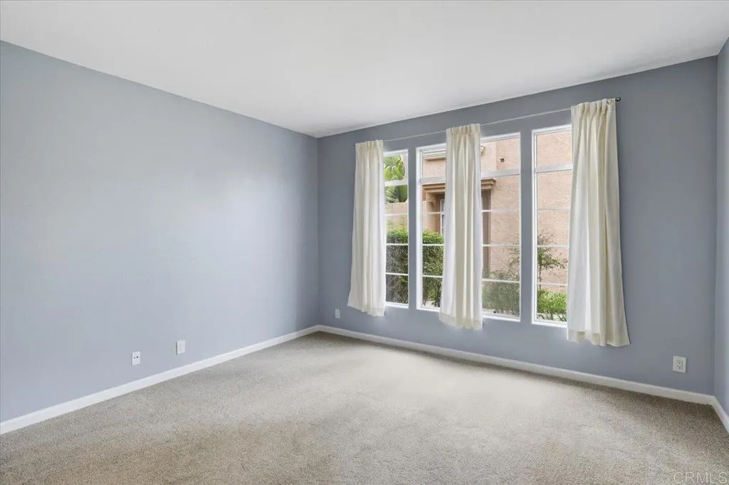 https://cdn.realtyfeed.com/cdn/127/306561568/56b670ae9d435272caac430d10301399.webp