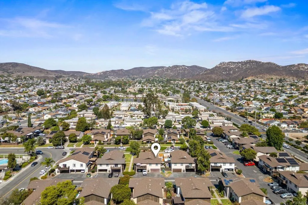 https://cdn.realtyfeed.com/cdn/127/306561570/f0b6b974eb48d6b84105996c129f9040.webp