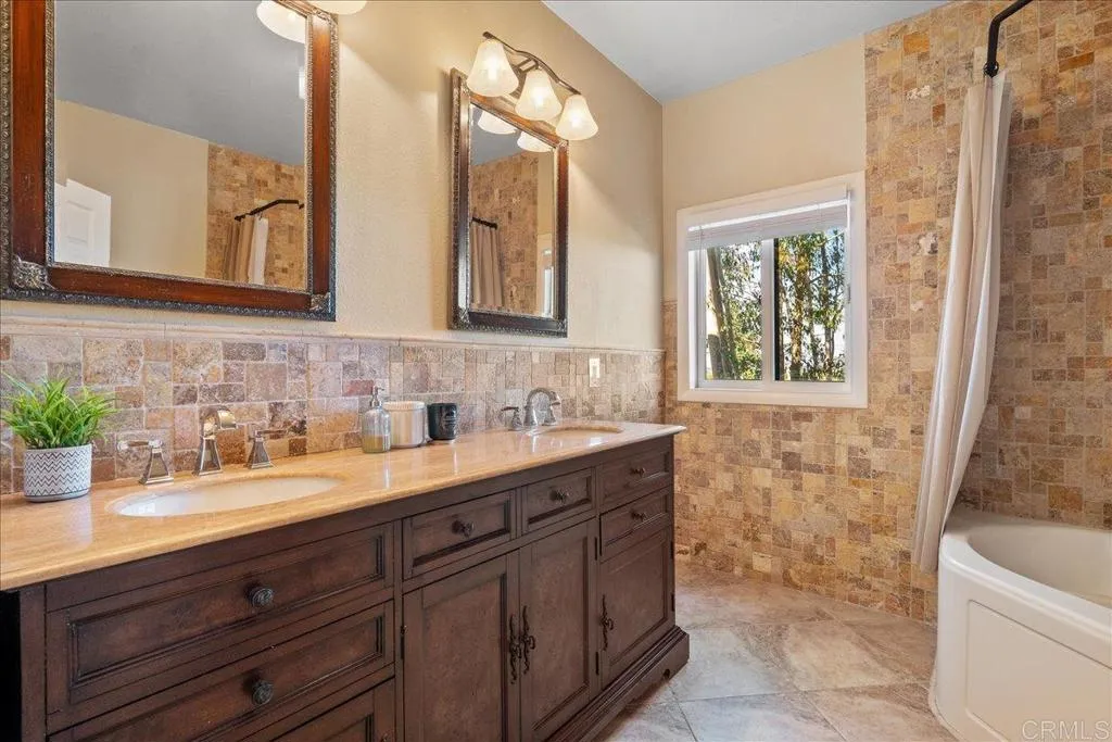 https://cdn.realtyfeed.com/cdn/127/306561671/11a3608da88fda8a57c901c076f1dc02.webp