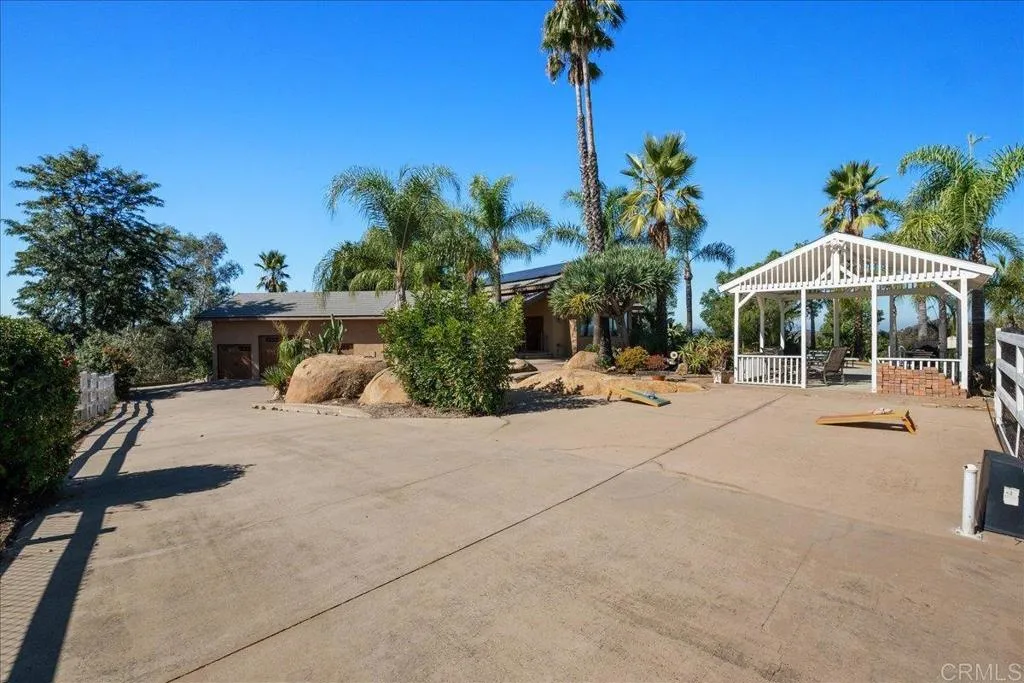 https://cdn.realtyfeed.com/cdn/127/306561671/1297c72ff09b6c41315150fb4a9ec8db.webp