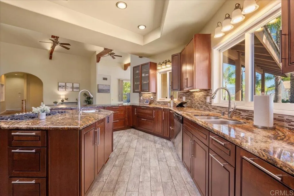 https://cdn.realtyfeed.com/cdn/127/306561671/13b3029cfa08b75ed44cfbb271ff4276.webp