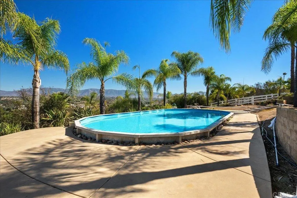 https://cdn.realtyfeed.com/cdn/127/306561671/48d324be69d50b9f06b3983a133569ef.webp