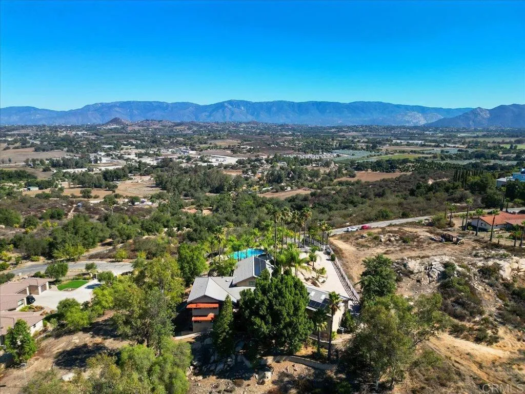 https://cdn.realtyfeed.com/cdn/127/306561671/b65c423b891f89e5cb7073a98a896464.webp