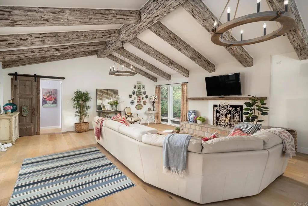 https://cdn.realtyfeed.com/cdn/127/306561681/77f6c6159250368136eea8316e37ee62.webp