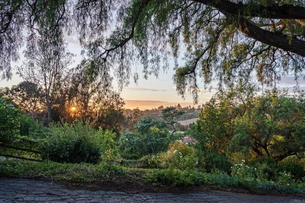 https://cdn.realtyfeed.com/cdn/127/306561681/9ac492108edfb0c858bbc3e0f1423c14.webp