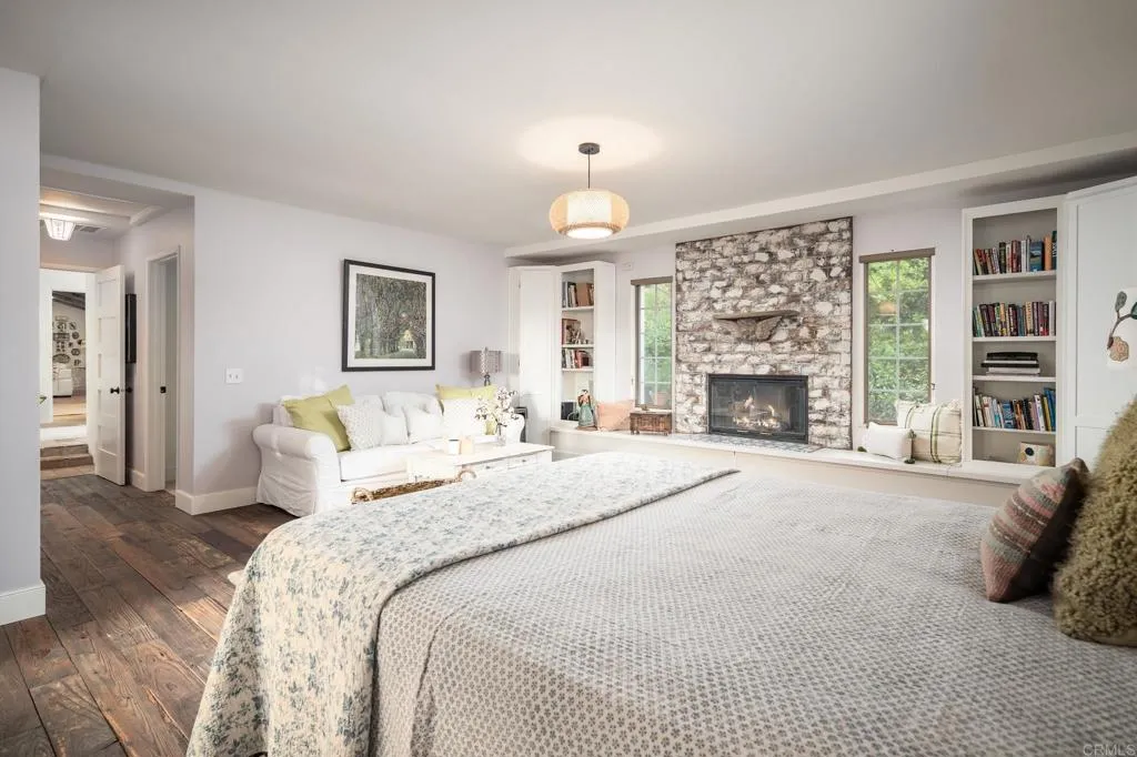 https://cdn.realtyfeed.com/cdn/127/306561681/e73e1c19766c7383ac189e69651cc14b.webp