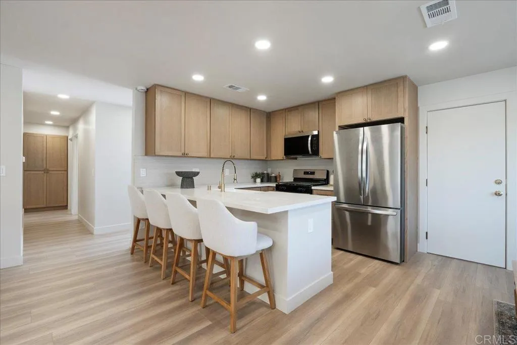 https://cdn.realtyfeed.com/cdn/127/306561683/d325fa9ad9ca1bd75b189f7c645d4002.webp