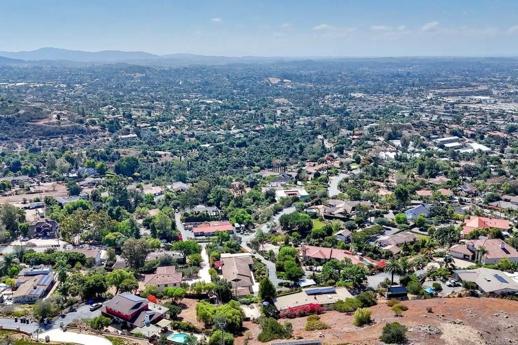 https://cdn.realtyfeed.com/cdn/127/306561724/20c97a4860ba9aac89730ec513f927d4.webp