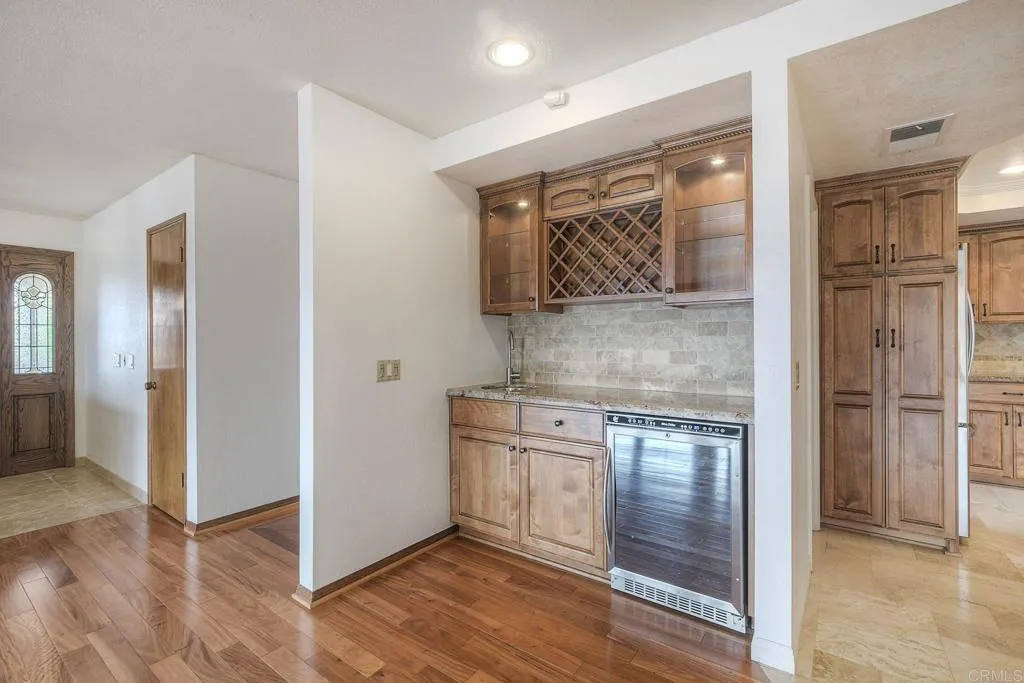 https://cdn.realtyfeed.com/cdn/127/306561724/84408975cd957002648b92cb2a22ab58.webp