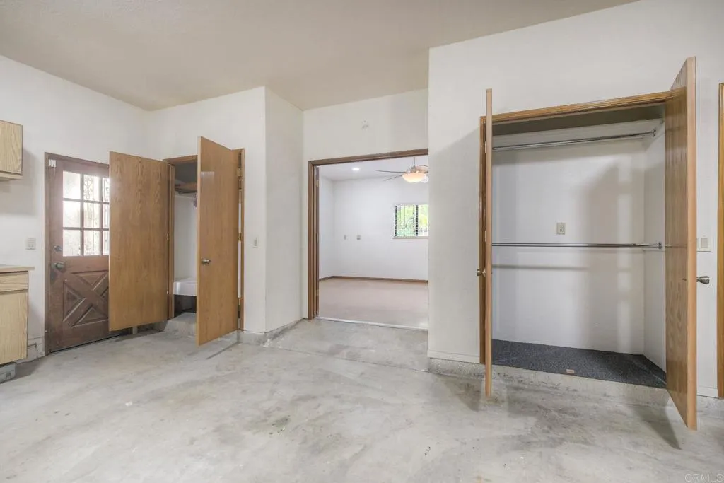 https://cdn.realtyfeed.com/cdn/127/306561724/acb8721d026fb350ad0a9344ab0a0c41.webp