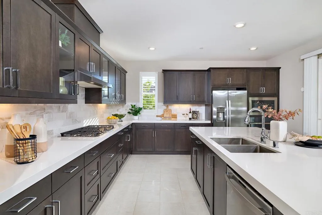 https://cdn.realtyfeed.com/cdn/127/306561727/1fbc61ff4213e6919b98d9d35b5d2b3f.webp