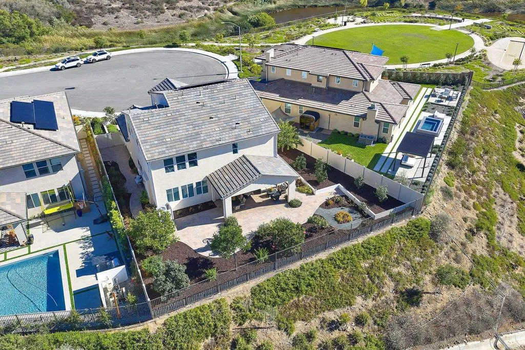 https://cdn.realtyfeed.com/cdn/127/306561727/7774e339adc04fbfa31f11fdfc93633b.webp