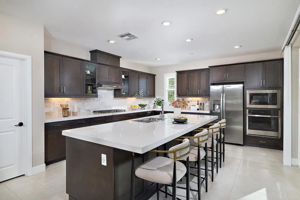 https://cdn.realtyfeed.com/cdn/127/306561727/9cbe93cfa4e6661bdfa1d6faeef015cb.webp