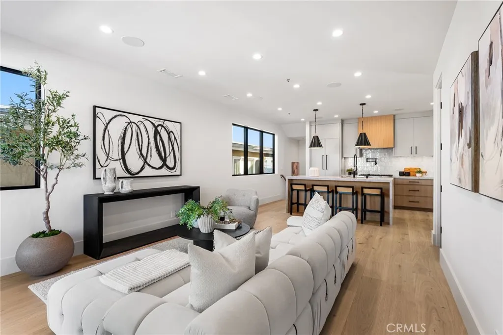 305 Fernleaf, Corona del Mar, CA 92625 - Photo 5 of 32, Corona Del Mar, CA