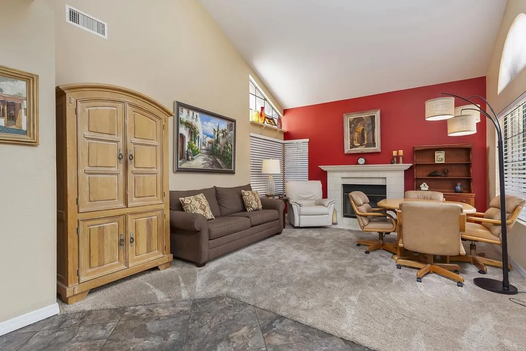 https://cdn.realtyfeed.com/cdn/127/306561804/2257e283edc912ef90a6b18b919fa695.webp