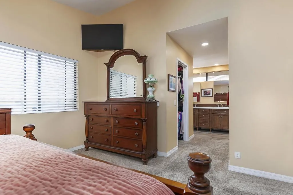 https://cdn.realtyfeed.com/cdn/127/306561804/401896ef88a8131d8f4398a06d07b752.webp
