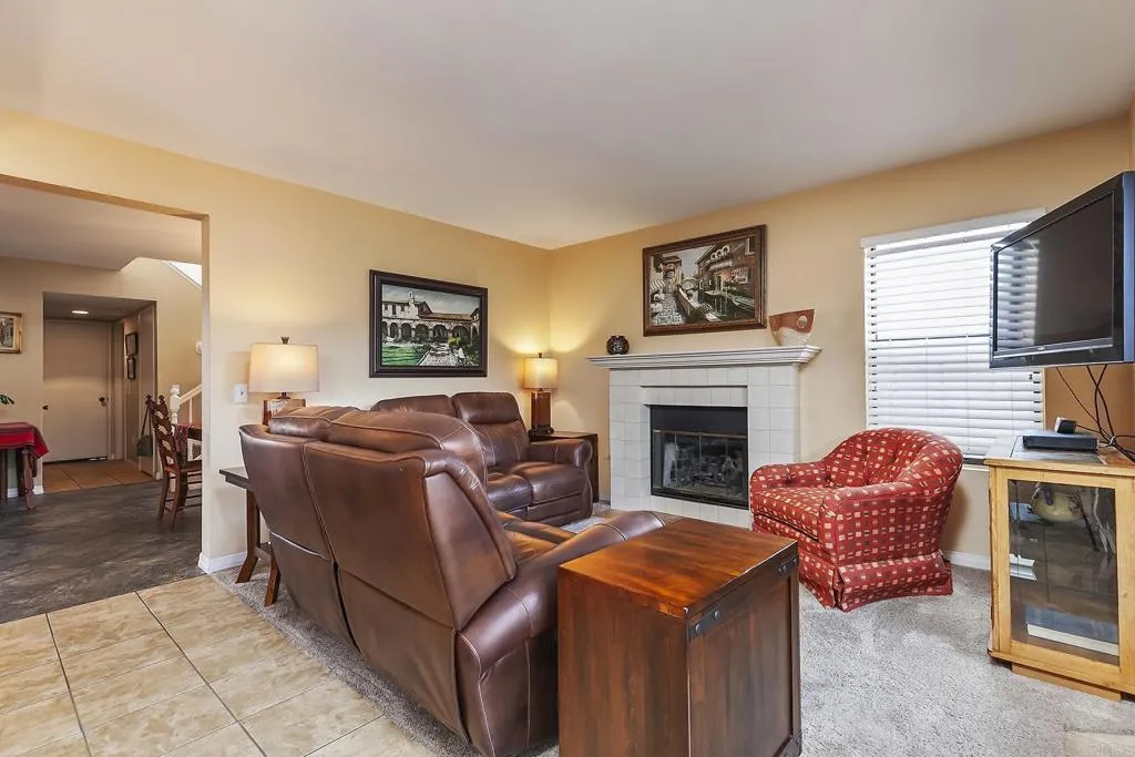 https://cdn.realtyfeed.com/cdn/127/306561804/a5d7d98cc8e93b1d98324e70ae53bf6f.webp