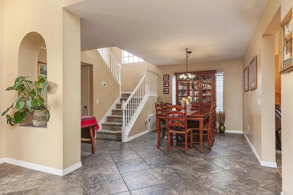 https://cdn.realtyfeed.com/cdn/127/306561804/ce7f2917994b41b5cb7d0d2543e16749.webp