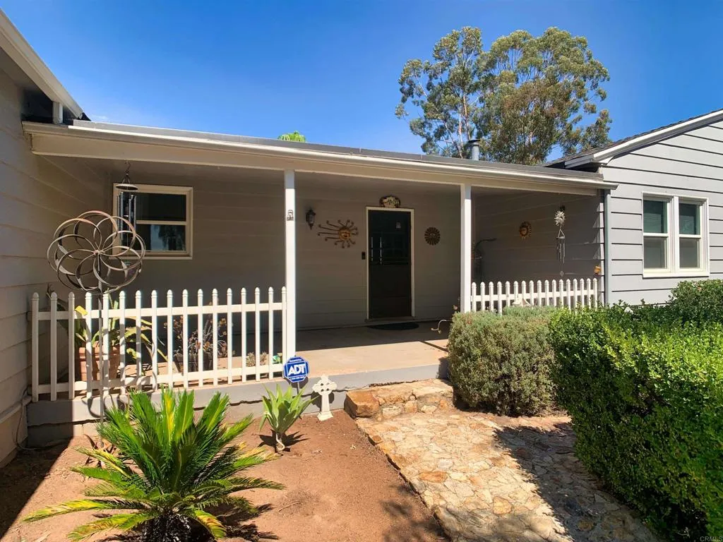 https://cdn.realtyfeed.com/cdn/127/306561862/37fb8f4adffff671a477e6801d971e41.webp