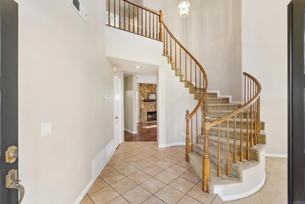 https://cdn.realtyfeed.com/cdn/127/306561886/78e890443cfab40e5dc6b49de5656e83.webp