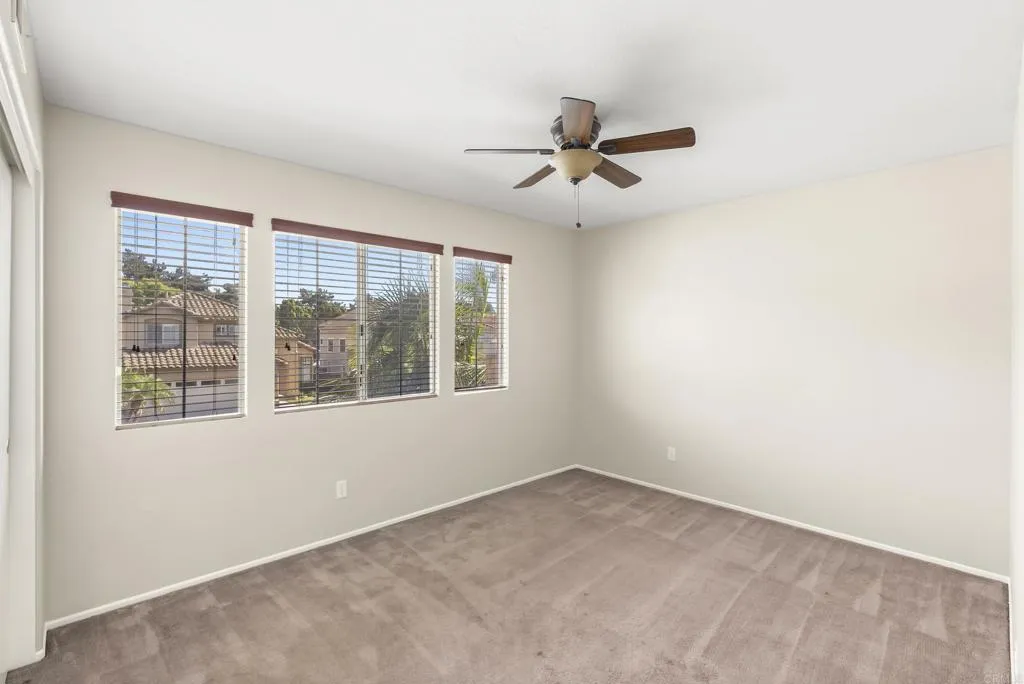 https://cdn.realtyfeed.com/cdn/127/306561886/aca0e7b1129efe2b4dcf03c17aa5e85b.webp