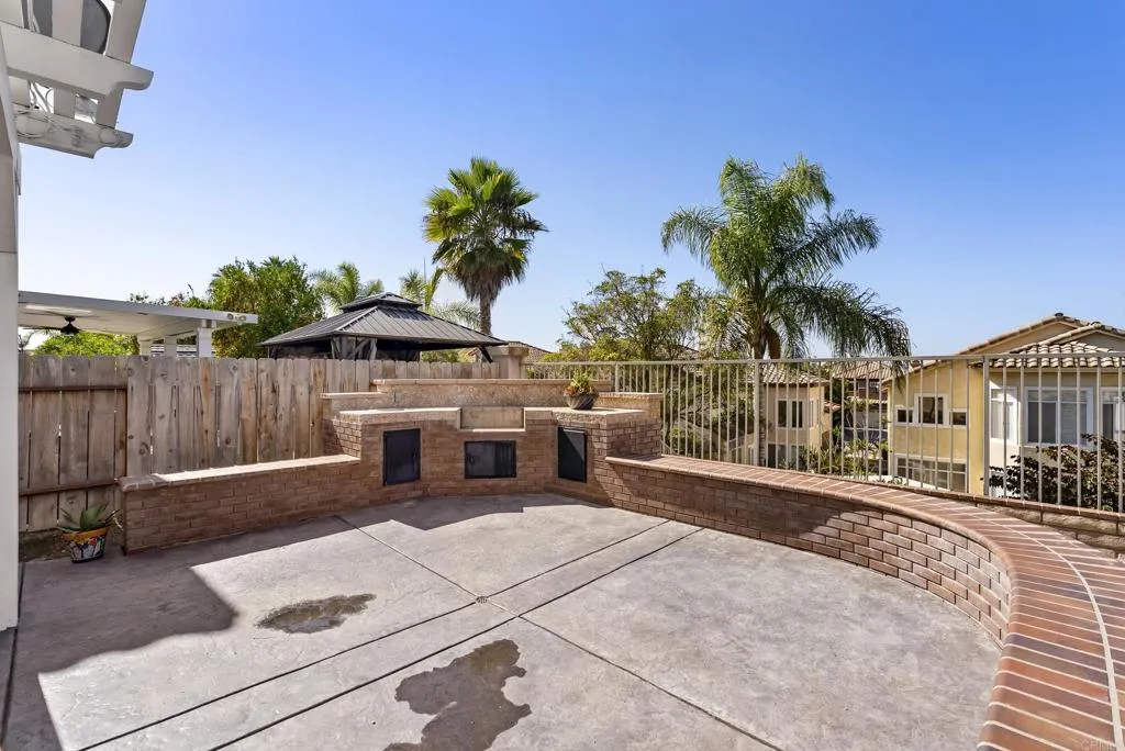 https://cdn.realtyfeed.com/cdn/127/306561886/c7c2df8544ca026337a0be2c963bff87.webp