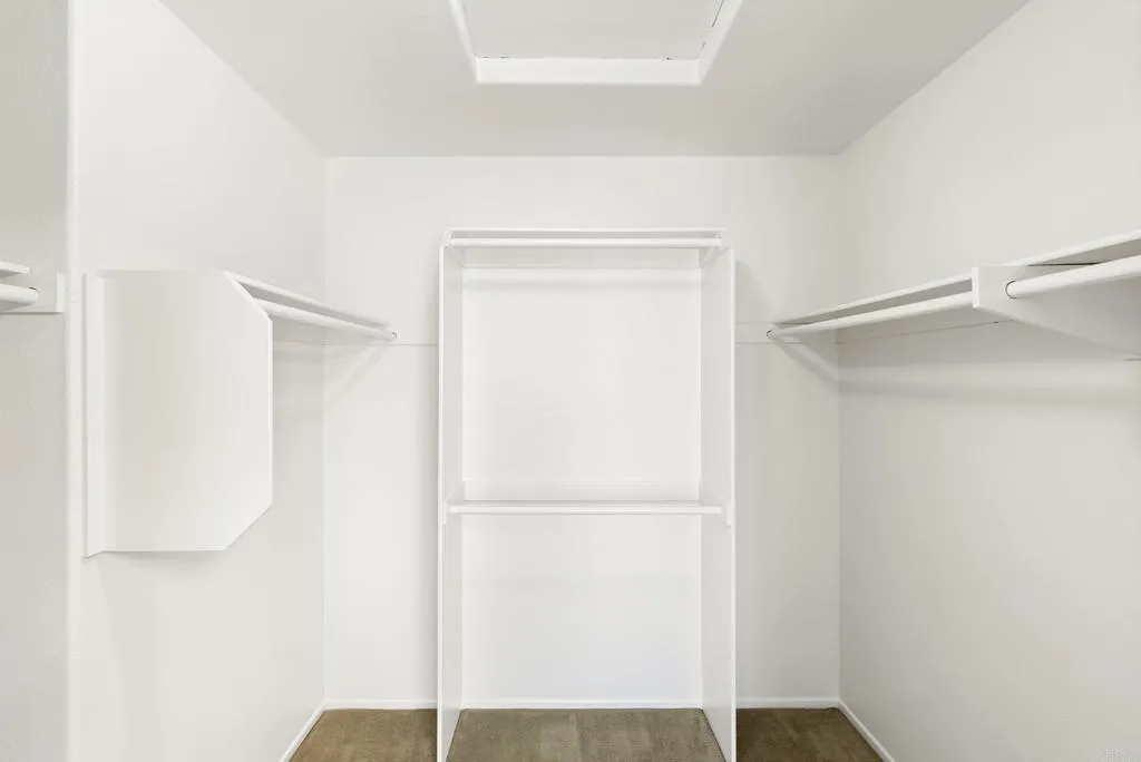 https://cdn.realtyfeed.com/cdn/127/306561886/dae7b32eee7d4e051c657c428cf84e35.webp