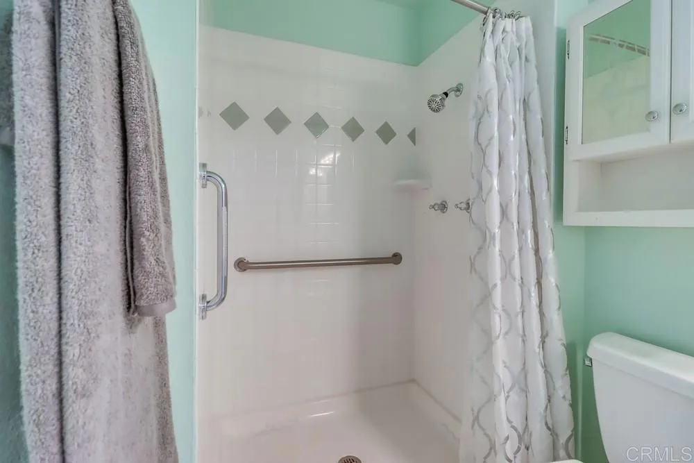 https://cdn.realtyfeed.com/cdn/127/306561896/9b28febf085734d7df310757857e4ac7.webp