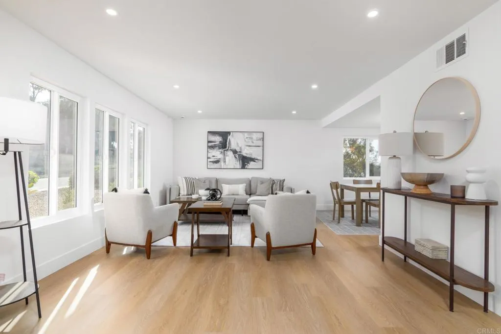 https://cdn.realtyfeed.com/cdn/127/306561906/45e1d2a3896092df00c4389bfaa98b9d.webp