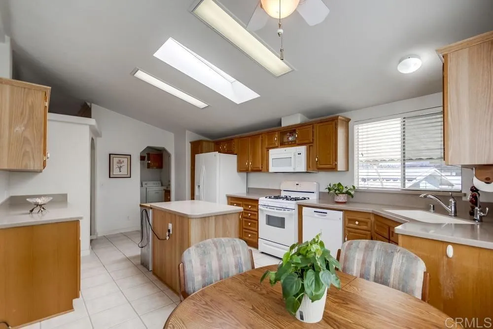 https://cdn.realtyfeed.com/cdn/127/306561908/41f645be8614be5492b6dfa6d15a0d90.webp