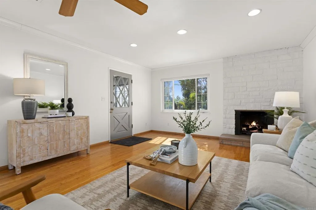 https://cdn.realtyfeed.com/cdn/127/306561953/125c7647062e29ddbfbdda209753617f.webp