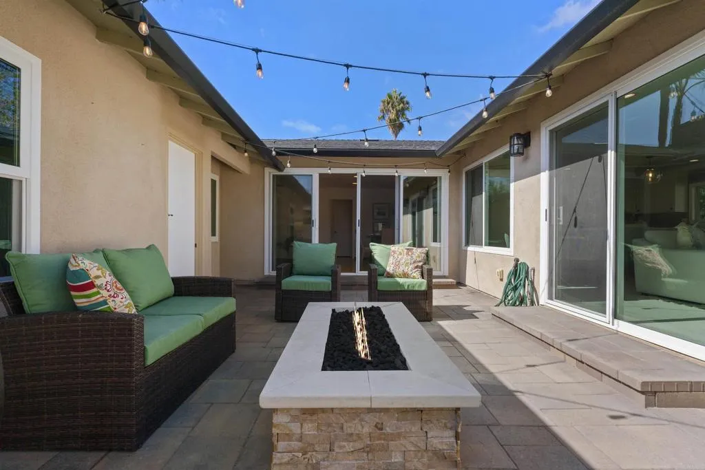https://cdn.realtyfeed.com/cdn/127/306561953/f767b696e0124bacd938a07ea77d45a4.webp