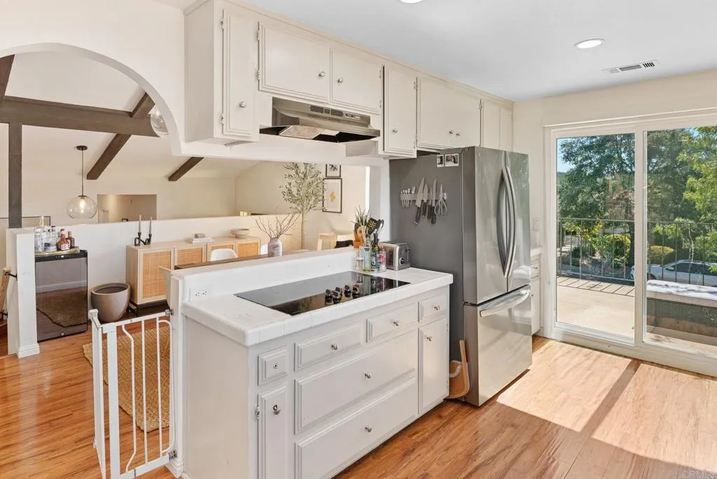 https://cdn.realtyfeed.com/cdn/127/306562148/ffdb691093d91667b73c6d9d58583ee6.webp