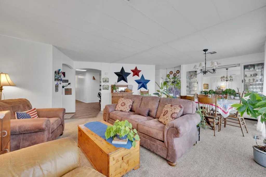 https://cdn.realtyfeed.com/cdn/127/306562162/4f1c2d949742b80c4292247b13d1ddab.webp