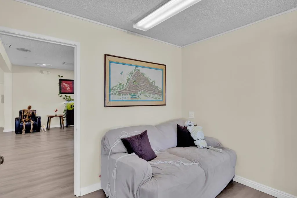 https://cdn.realtyfeed.com/cdn/127/306562162/5a2a2acbdb83421a151f50a8caf39a47.webp